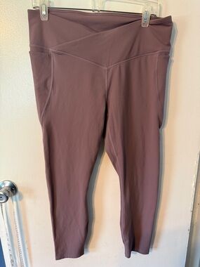 Fabletics PureLuxe Buttery Soft Leggings Pockets Stretch Mauve